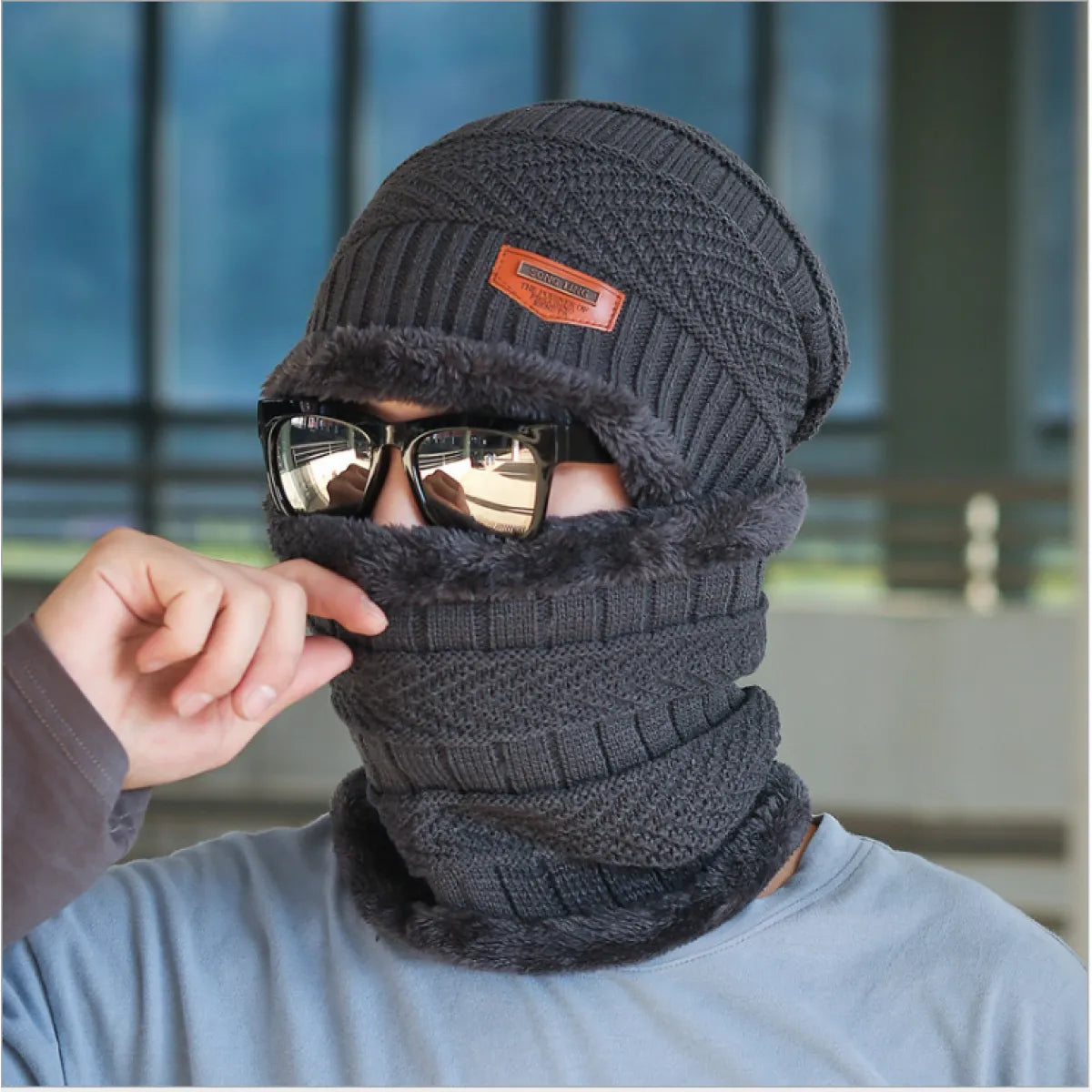 2-in-1 Winter Thermal Hat & Neck Warmer – Fleece-Lined Outdoor Windproof Set